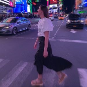 Meet your Posher, Becca